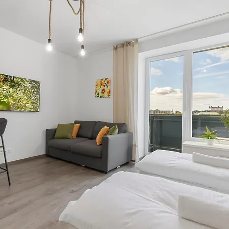 Lam Olive - Ac - Castle View Apartamento *